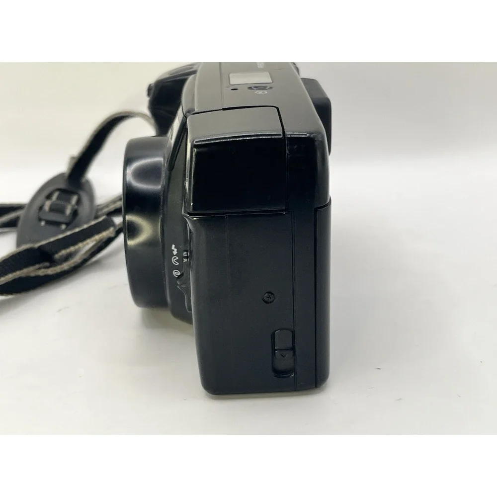 Minolta Freedom Zoom 90 35mm Film Point and Shoot Camera